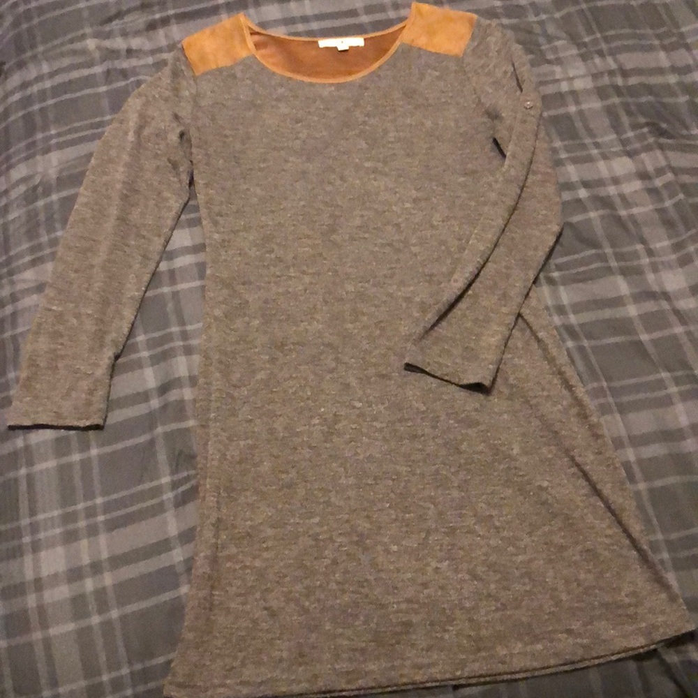 Grey long-sleeved dress with brown sueded detail